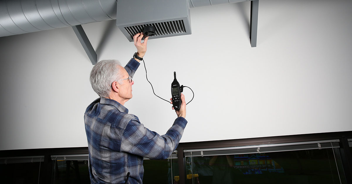 FLIR Systems announces multi-purpose FLIR EM54 environmental meter