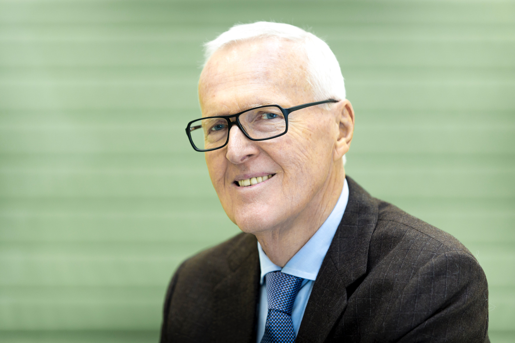 HARTING celebrates Dietmar Harting's 50 years in the industry