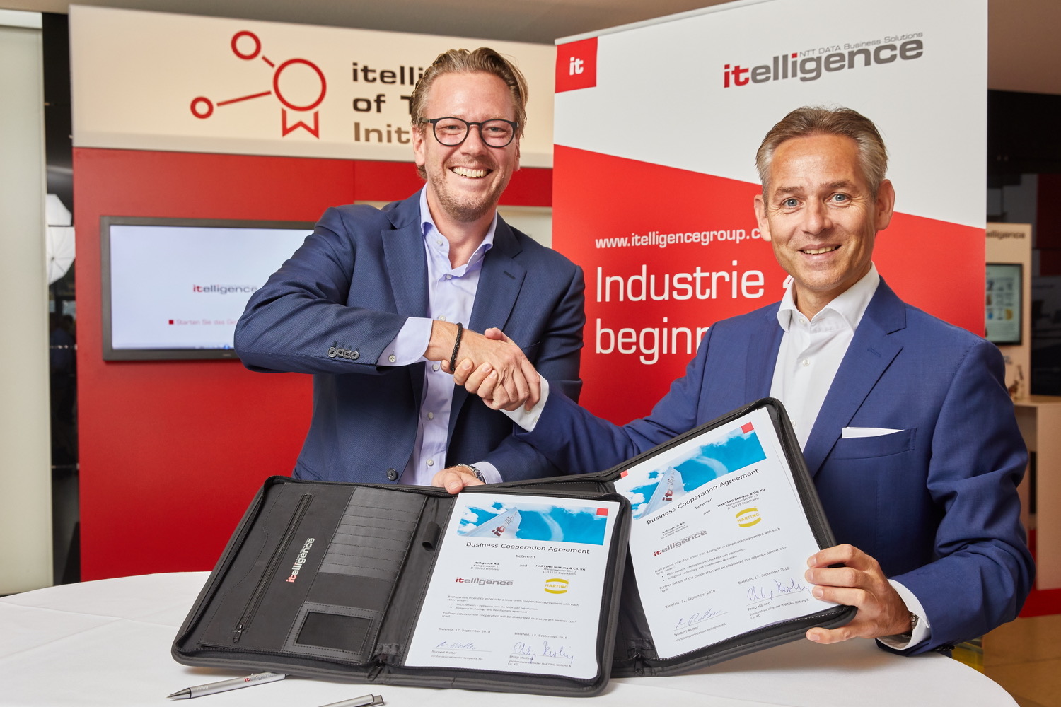 HARTING and itelligence AG announce technology partnership