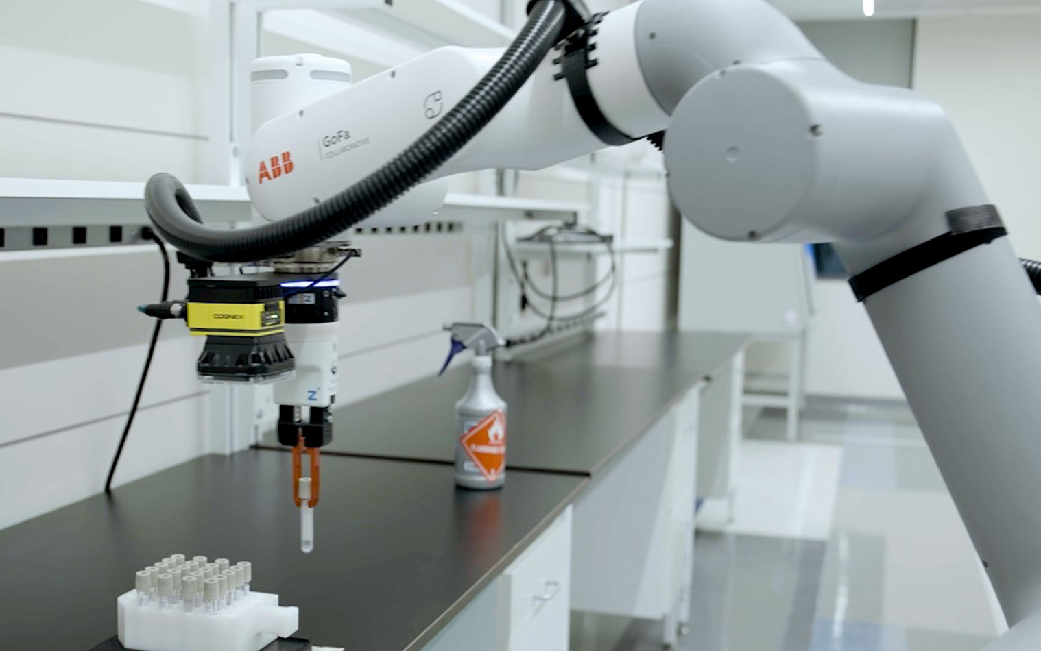 Feature Image for ABB Robotics Collaborates with Roche to Bring Physical AI to Laboratories