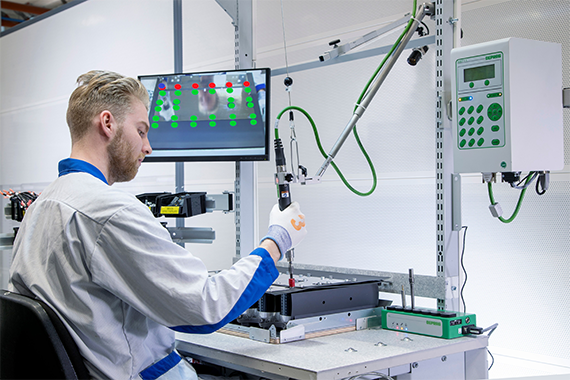 ABB to showcase first industrial artificial intelligence application using 5G wireless technology