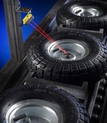 Banner enhances WORLD-BEAM QS18 sensors