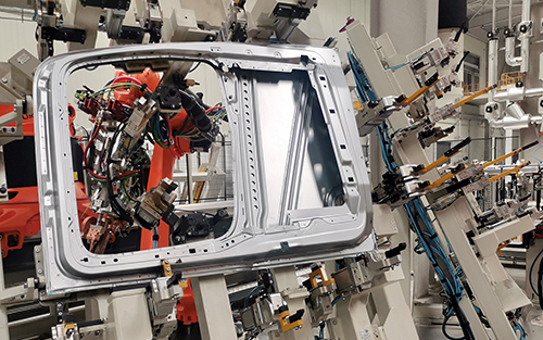 Thumbnail for Comau Selected To Support Foton Daimler’s Localized High-End 'Actros' Truck Production