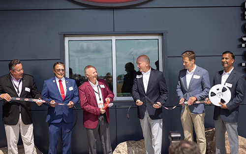 Digi-Key Celebrates Ribbon Cutting of Product Distribution Center Expansion