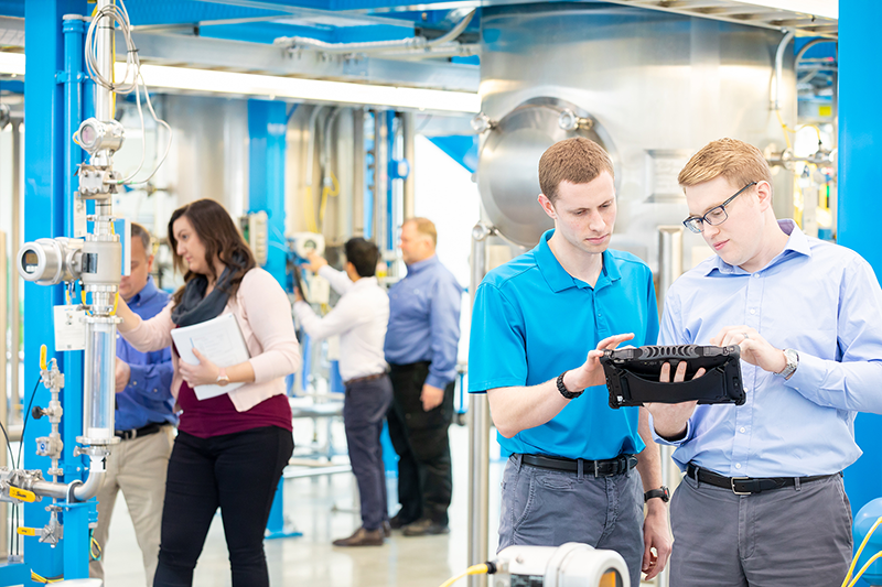 Figure 1: Instrument training classes, such as those hosted by Endress+Hauser, teach students about modern instrument data and its utilization in IIoT cloud services and other applications.
