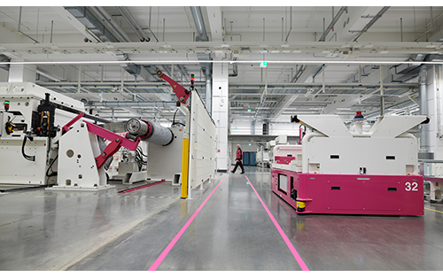 Industry 4.0 Put into Practice: German Edge Cloud Supplies Smart Solutions for Rittal's Haiger Factory