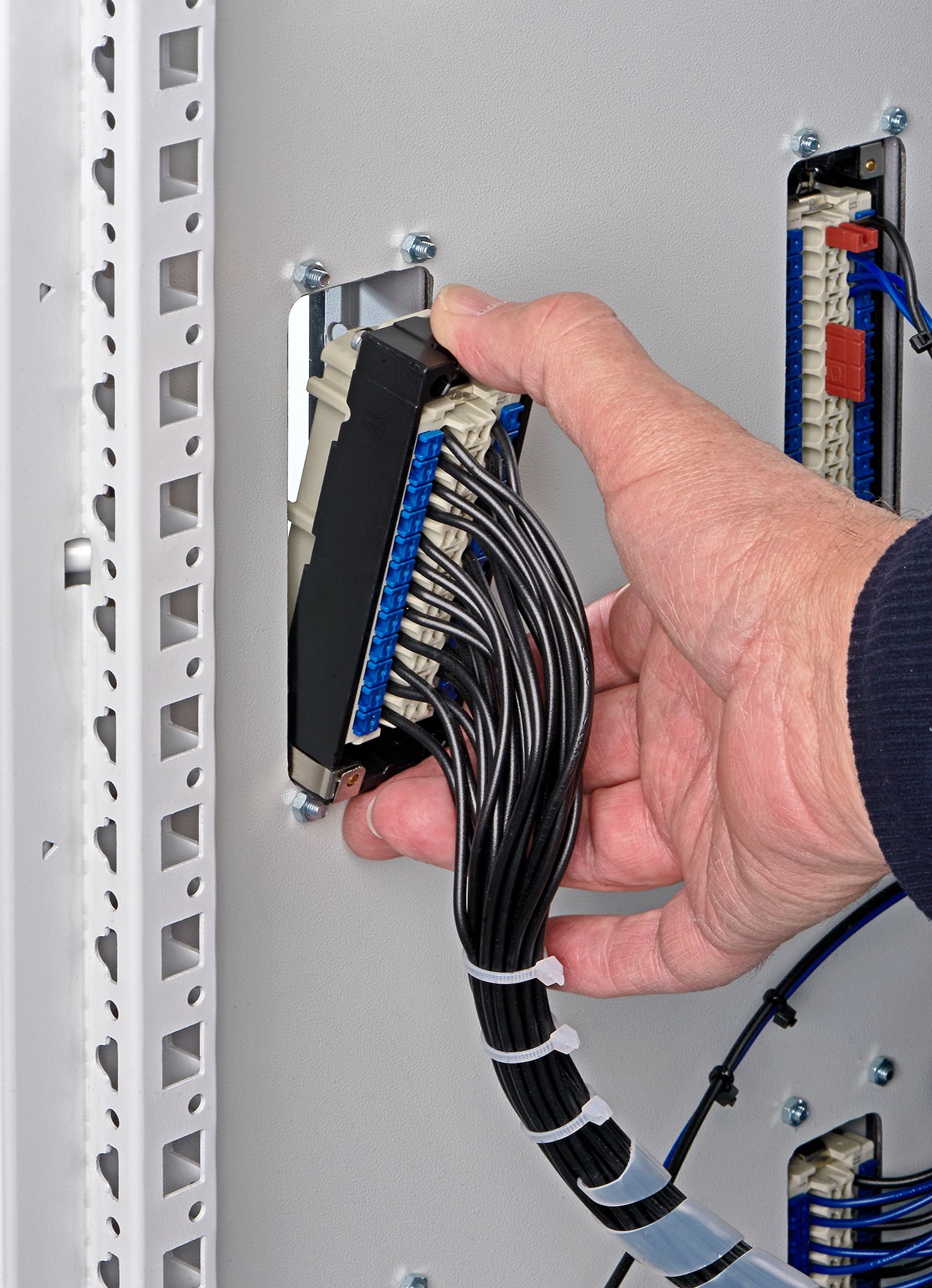 HARTING introduces Han K32/55 connectors