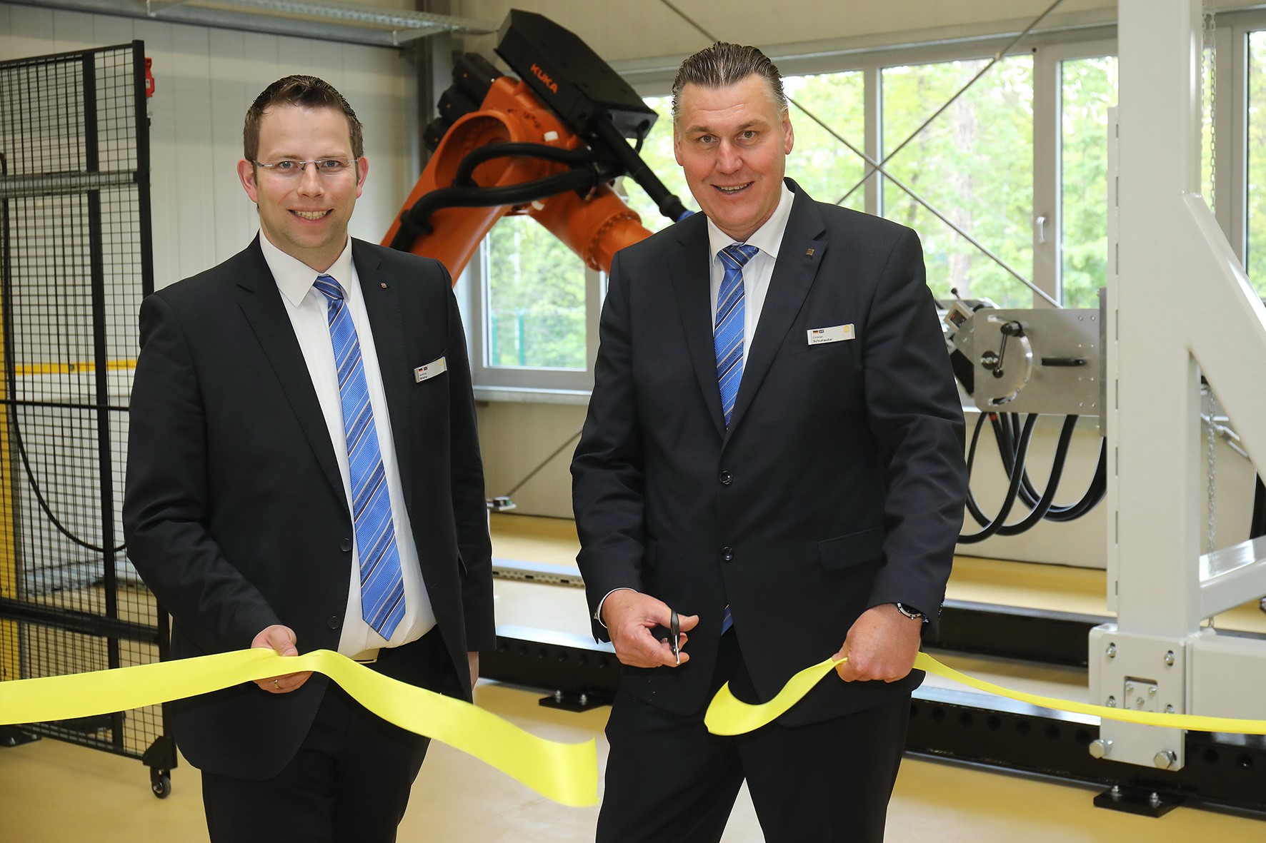 Thumbnail for HARTING Technology Group announces inspection robot for inter-car connection systems