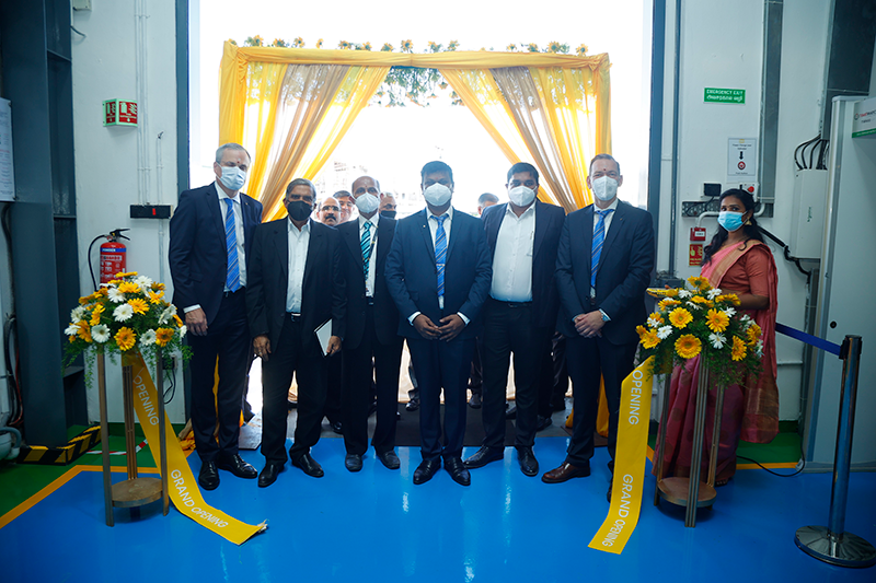 Caption: They inaugurated the new building: Bernd Fischer, General Manager Corporate Regional Management; Ashok Anchalia, Advocate & Legal Consultant, Hande Vidyabhushana, Director Innovation, Karthikeyan Bhuvaneswaran, Managing Director Operations, Darpan Anchalia, Advocate & Legal Consultant, and Andreas Conrad, Management Board member responsible for Operations (from left to right).
