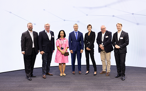 Thumbnail for HARTING Americas Highlights Game-Changing Tech During Lower Saxony’s Minister of Economic Affairs & Delegation US Tours