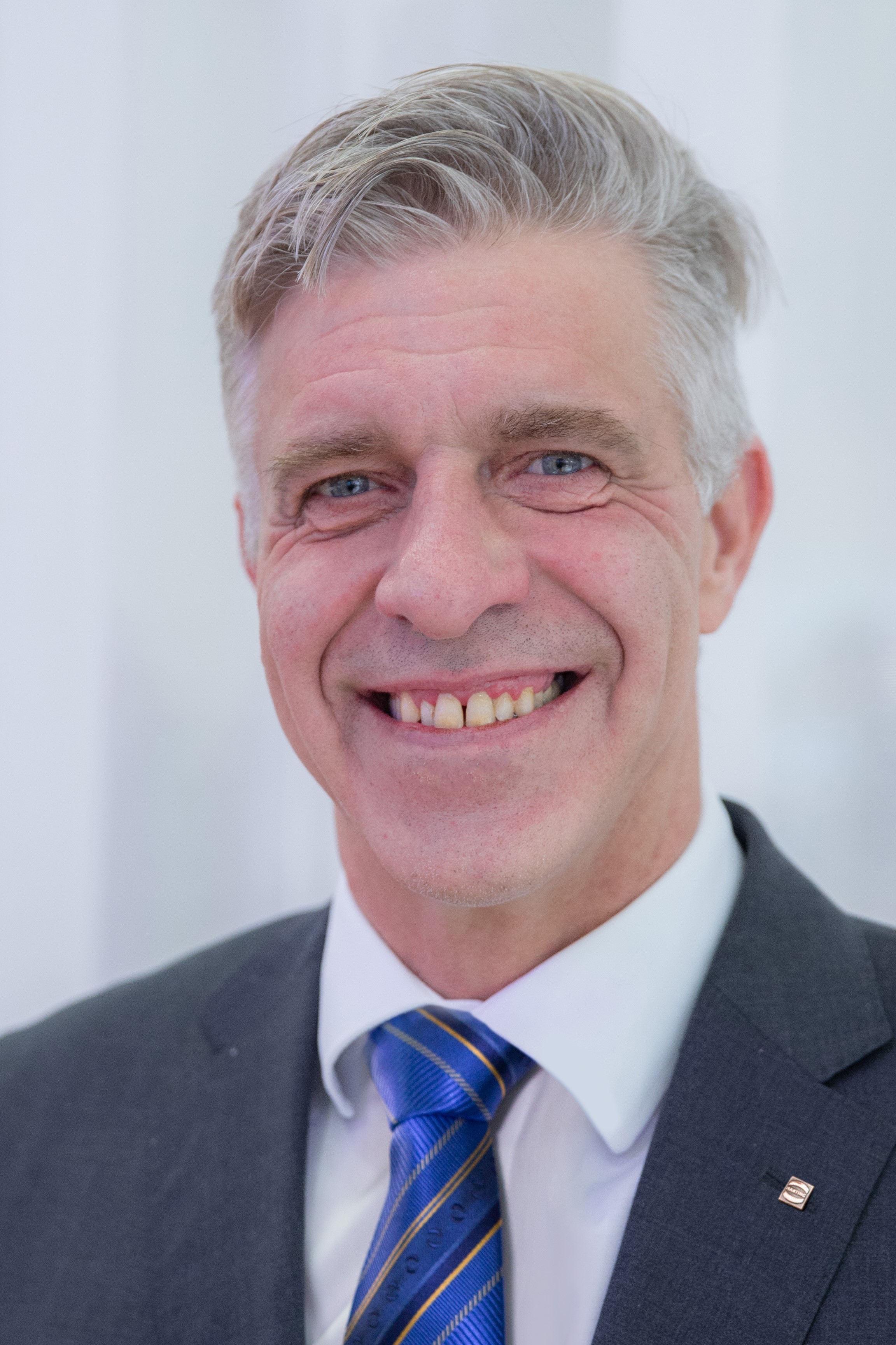 HARTING announces board member Uwe Graff leaving company