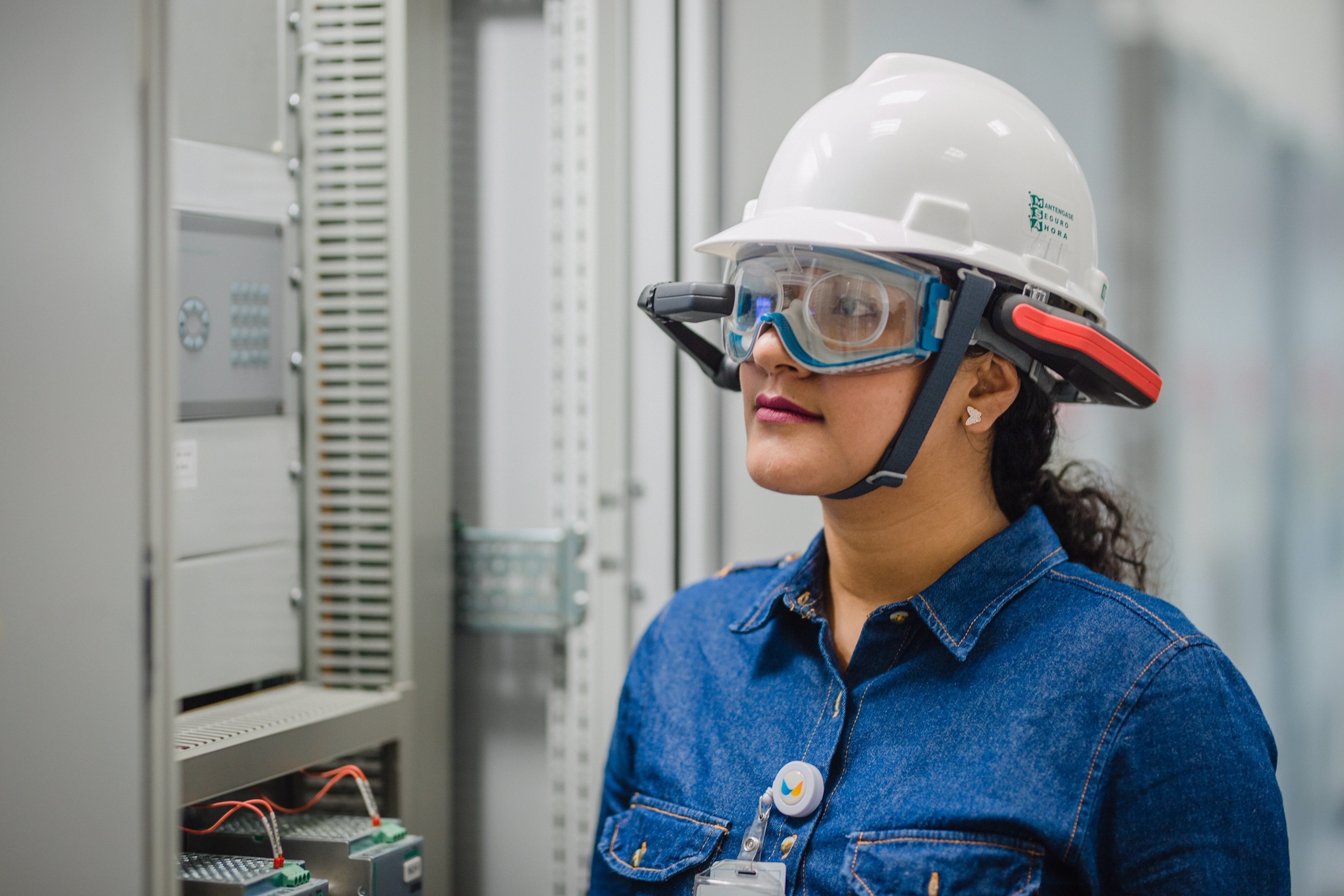Honeywell helps Mexican petrochemical company incorporate intelligent wearables to enhance training and safety