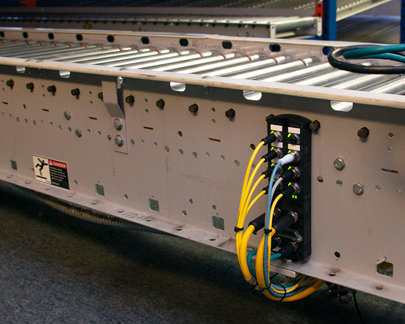 Figure 1: With IP67 ratings and connectorized fittings, IO-Link master modules and hubs are compact and easily installed on equipment close to field devices, simplifying installations and minimizing wiring.