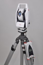Hexagon Metrology Releases Leica AT402 Laser Tracker