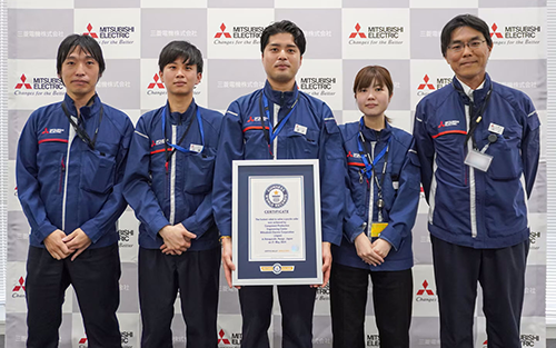 Mitsubishi Electric Achieves Guinness World Record for Fastest Robot to Solve a Puzzle Cube