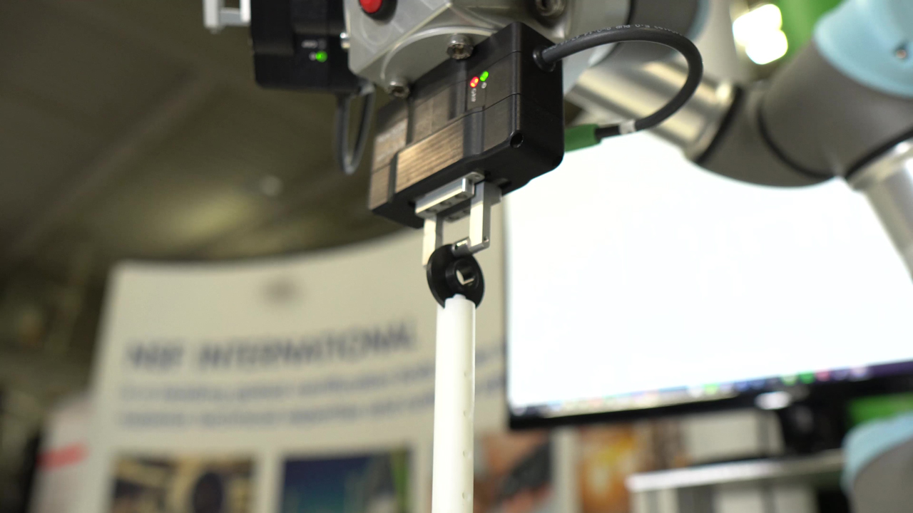 New Scale Robotics introduces NSR-PG-10-20-URe Precision Parallel Gripper for Universal Robots (UR) e Series cobots