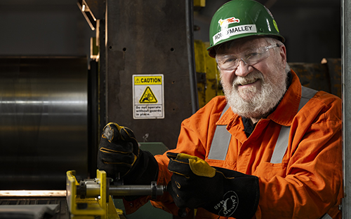 S&T Professor Wins Medal from International Steel Manufacturing Association