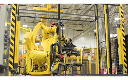 Robomold Plastic Solutions Announces Exclusive Robotic Molding Capability