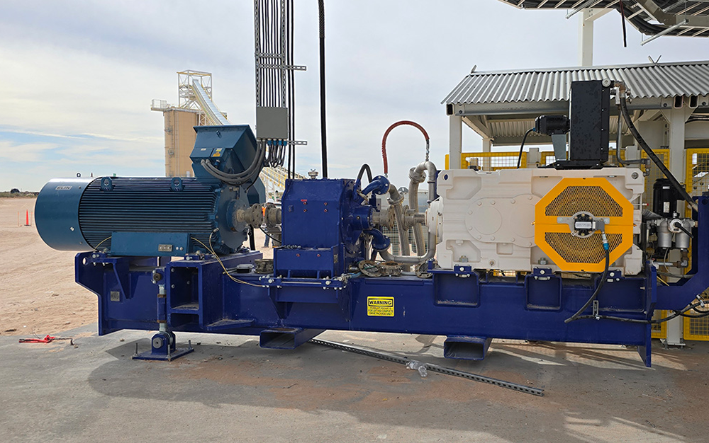 Feature Image for SEW-EURODRIVE Powers One of the World’s Longest Single-Flight Conveyor Systems