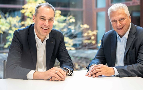 Thumbnail for Siemens and Capgemini Deepen Partnership to Empower Industries for the Next Era of Manufacturing