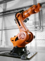 KUKA introduces KR 1000, world’s strongest robot