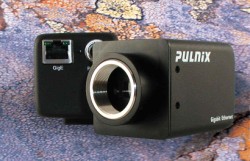 High-speed camera has adjustable back focus