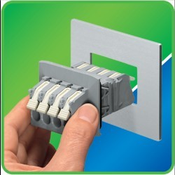 WAGO introduces 828 Series feedthrough terminal block
