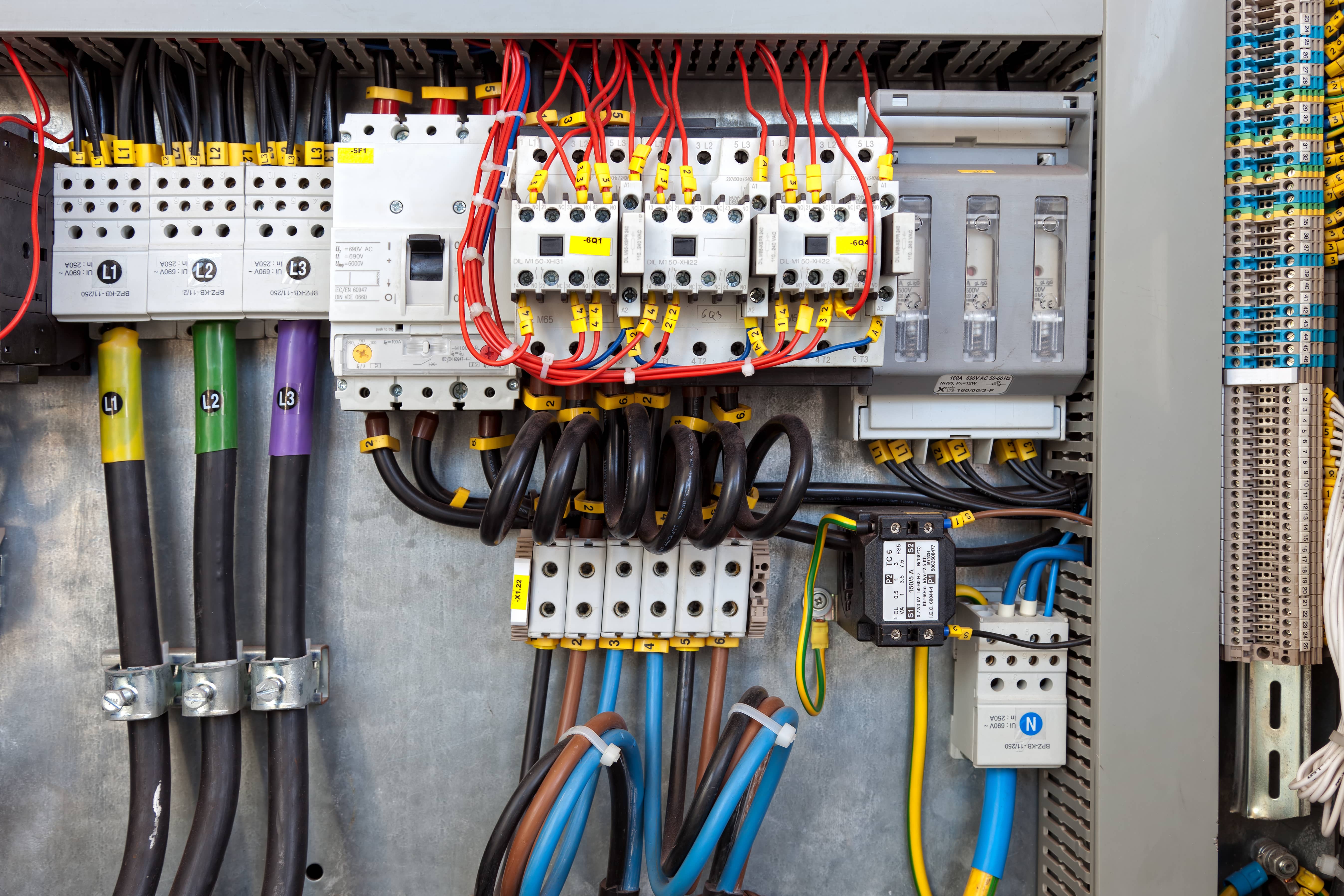 10 Benefits of Having an Electrical Control Panel
