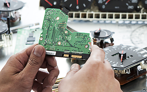 Case Study: Automotive Leader Finds a Faster Solution to High-Performance Robot Vision