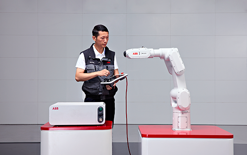 ABB Evolves IRB 1200 Small Robot Family, With Greater Speed, Precision and Choice