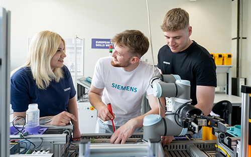 Siemens Boosts Number of People in Training Programs in Germany