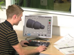 HEIDENHAIN releases DataPilot programming station for lathes