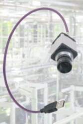 igus introduces continuous-flex USB Chainflex cables